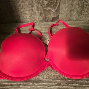 PINK Victoria's Secret Vibrant Red Bra